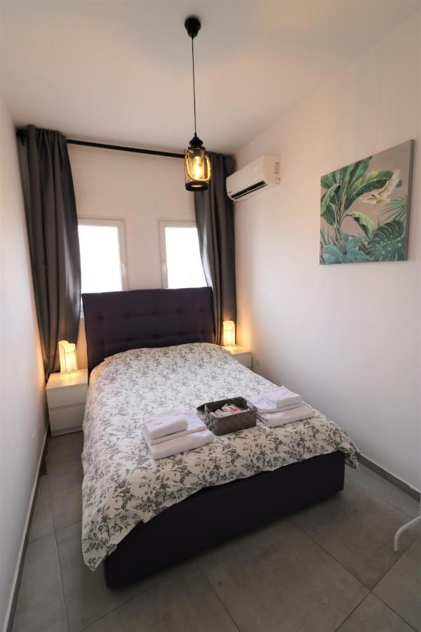 Serenity Heights Apartment: A Panoramic Haven Near Old Town - Free Minibar Bucarest Extérieur photo