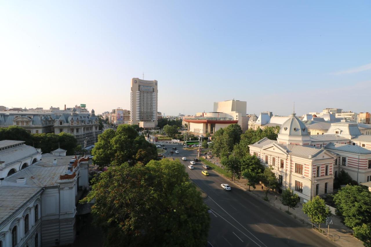 Serenity Heights Apartment: A Panoramic Haven Near Old Town - Free Minibar Bucarest Extérieur photo