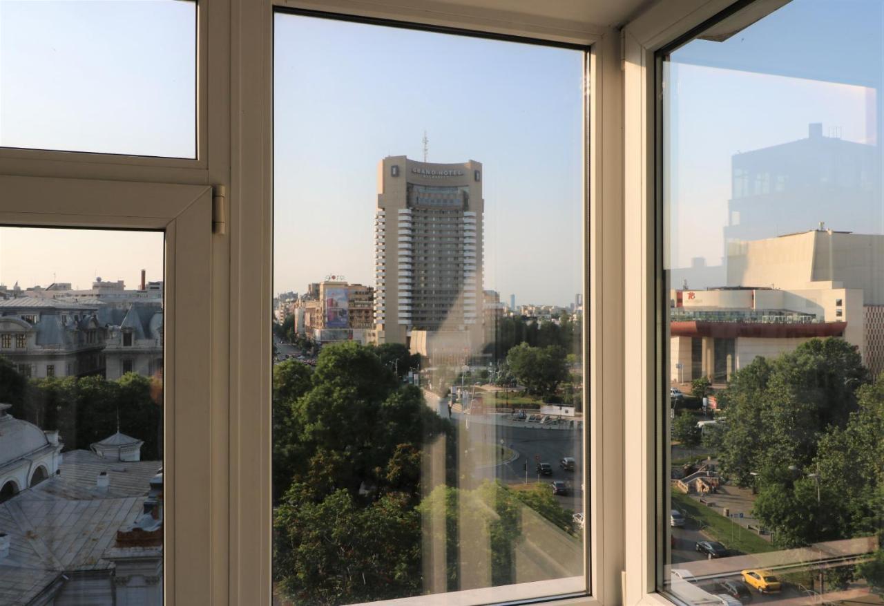 Serenity Heights Apartment: A Panoramic Haven Near Old Town - Free Minibar Bucarest Extérieur photo