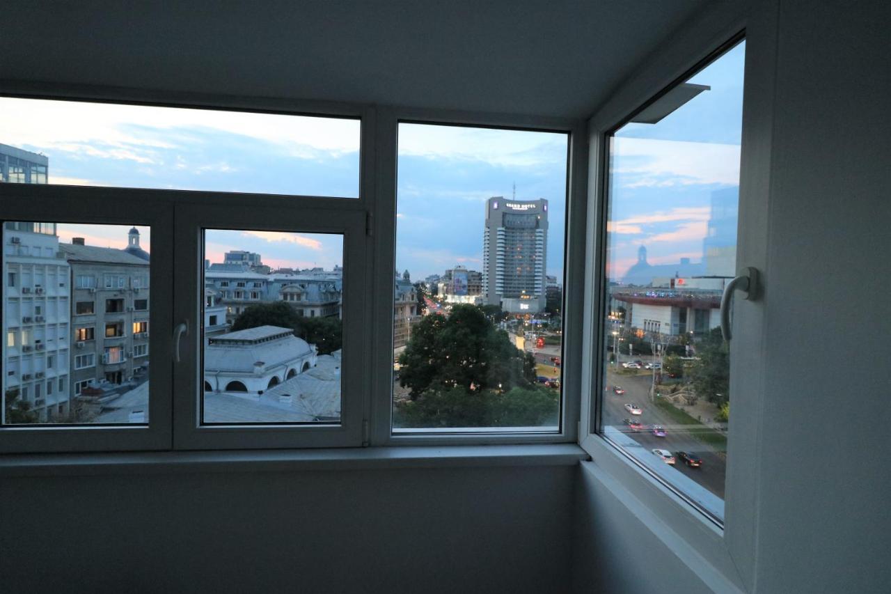 Serenity Heights Apartment: A Panoramic Haven Near Old Town - Free Minibar Bucarest Extérieur photo