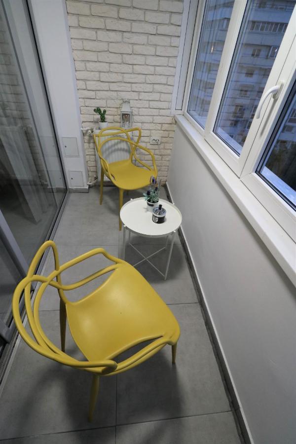 Serenity Heights Apartment: A Panoramic Haven Near Old Town - Free Minibar Bucarest Extérieur photo